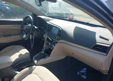 2020 Hyundai Elantra Value Edition z USA, uszkodzony, nr VIN 5NPD84LF1LH620493